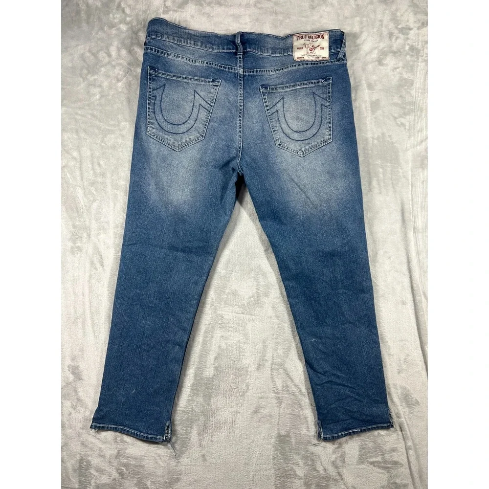True Religion Jeans Mens 38x34 GENO Relaxed Slim Light Wash Denim Distressed USA